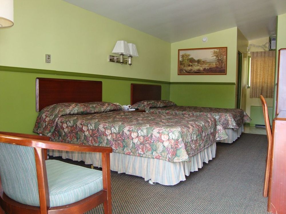 Pinconning Trail Inn Motel Bilik gambar