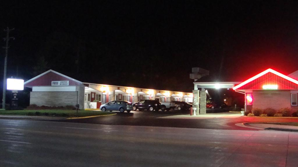 Pinconning Trail Inn Motel Luaran gambar