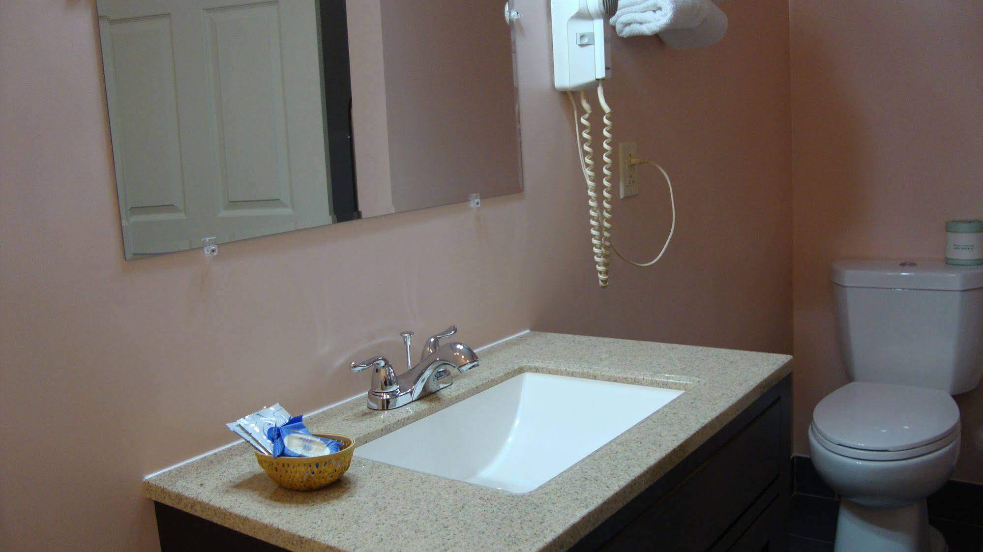 Pinconning Trail Inn Motel Luaran gambar