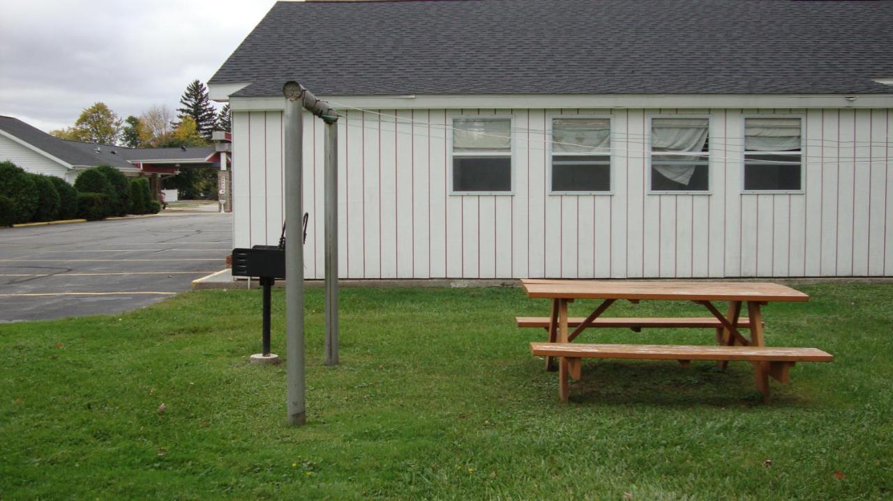 Pinconning Trail Inn Motel Luaran gambar